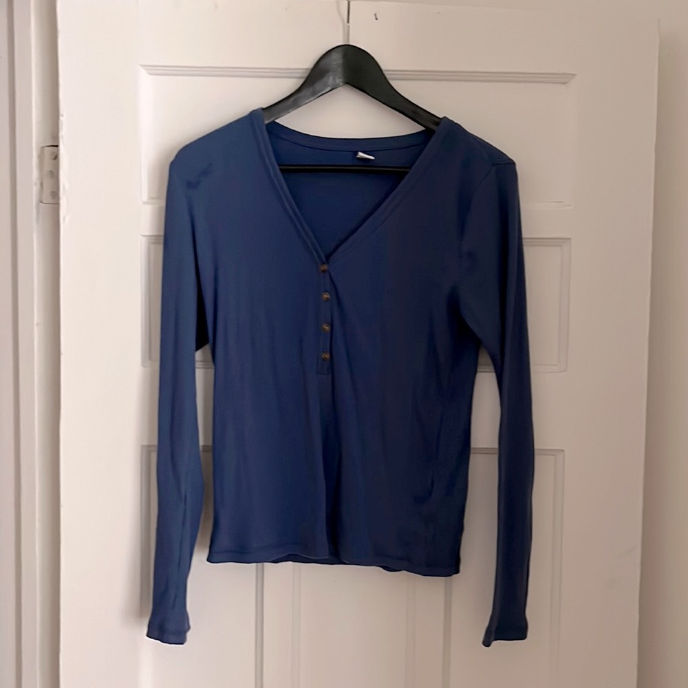 Old navy rib knit v neck blue long sleeve tshirt